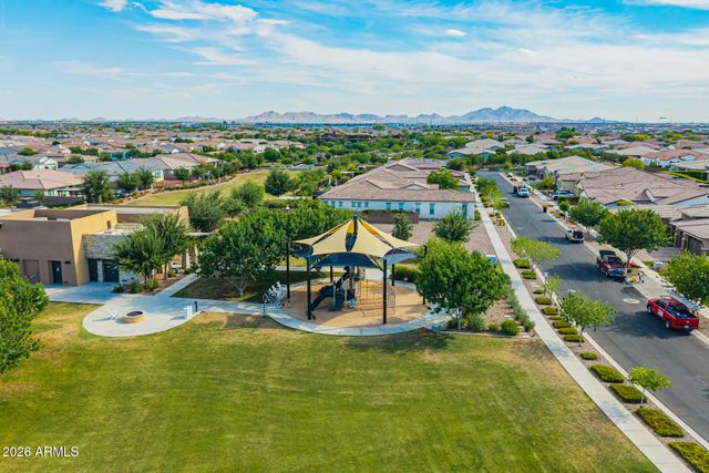 10331 E THORNTON Avenue, Mesa, AZ 85212