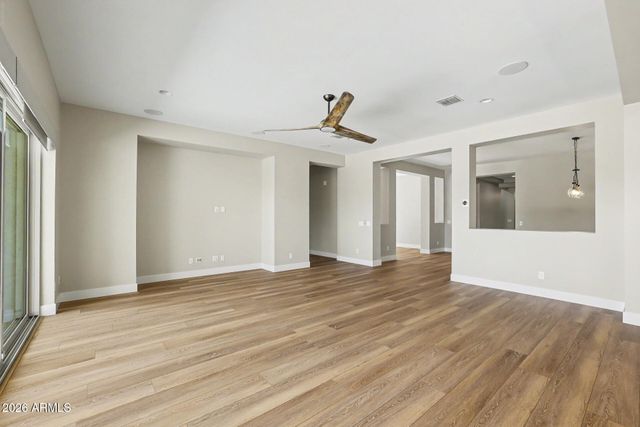 10331 E THORNTON Avenue, Mesa, AZ 85212