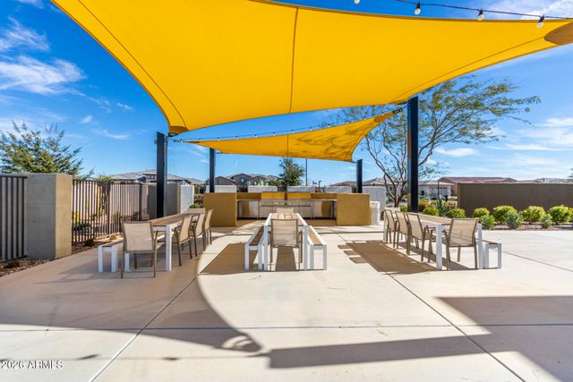 10331 E THORNTON Avenue, Mesa, AZ 85212