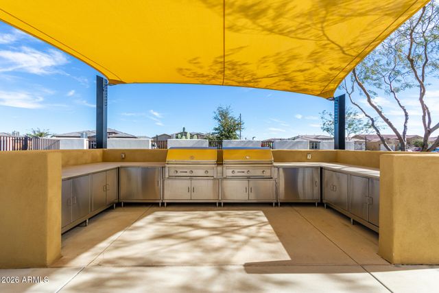 10331 E THORNTON Avenue, Mesa, AZ 85212