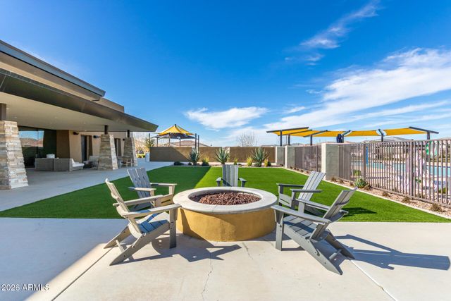 10331 E THORNTON Avenue, Mesa, AZ 85212