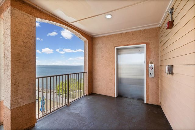 5000 CULBREATH KEY WAY 9-216, Tampa, FL 33611