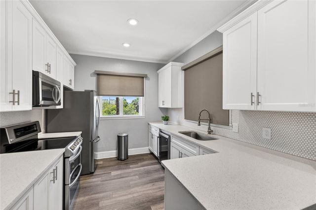 5000 CULBREATH KEY WAY 9-216, Tampa, FL 33611