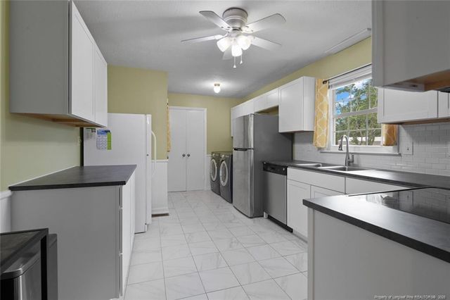 7526 Overbrook Drive, Fayetteville, NC 28303