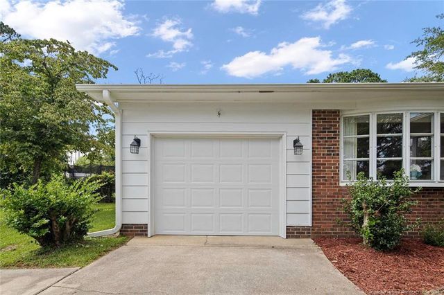 7526 Overbrook Drive, Fayetteville, NC 28303