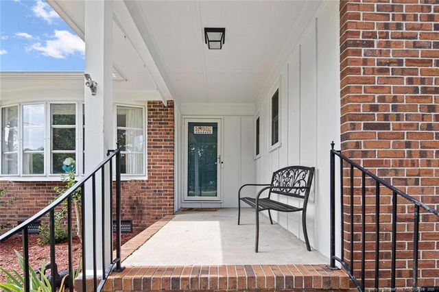 7526 Overbrook Drive, Fayetteville, NC 28303