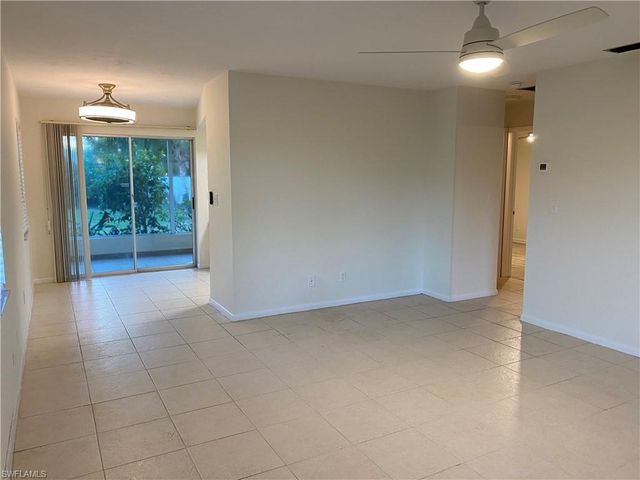 668 98th AVE N, Naples, FL 34108