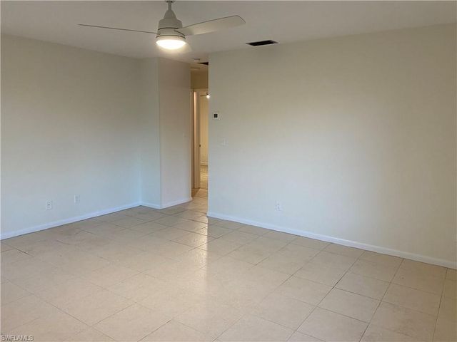 668 98th AVE N, Naples, FL 34108