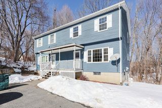 56 Goddard Memorial Dr, Worcester, MA 01603