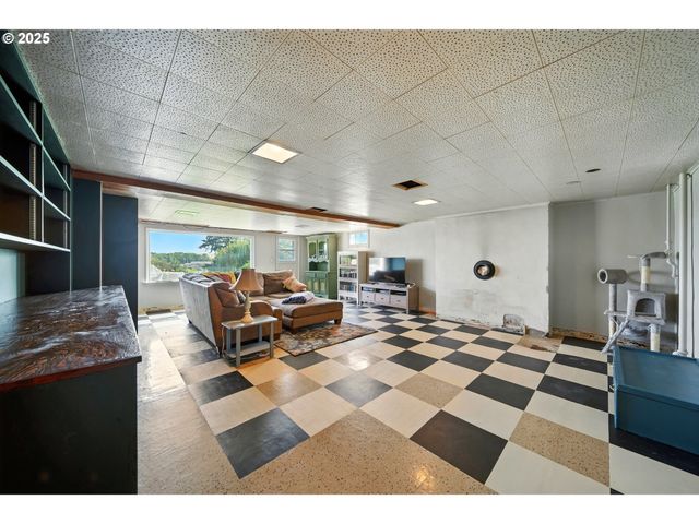 1003 COLLEGE St, Milton Freewater, OR 97862