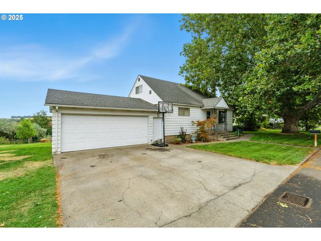 1003 COLLEGE St, Milton Freewater, OR 97862