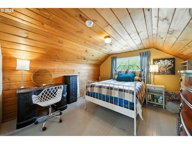 1003 COLLEGE St, Milton Freewater, OR 97862