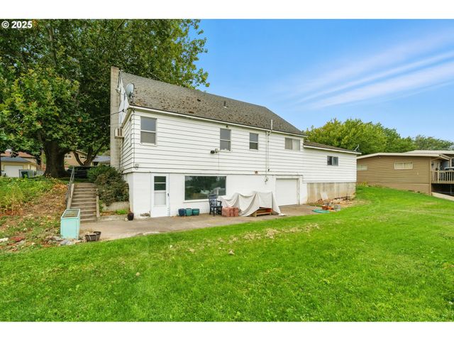 1003 COLLEGE St, Milton Freewater, OR 97862