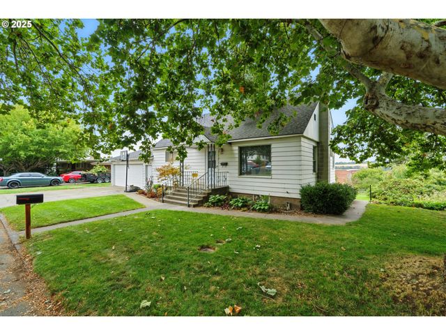 1003 COLLEGE St, Milton Freewater, OR 97862