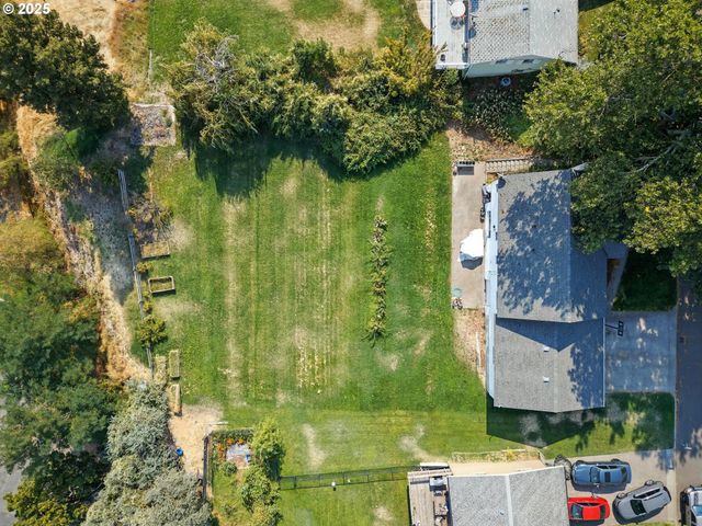 1003 COLLEGE St, Milton Freewater, OR 97862