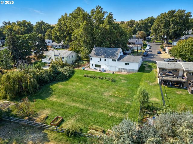 1003 COLLEGE St, Milton Freewater, OR 97862