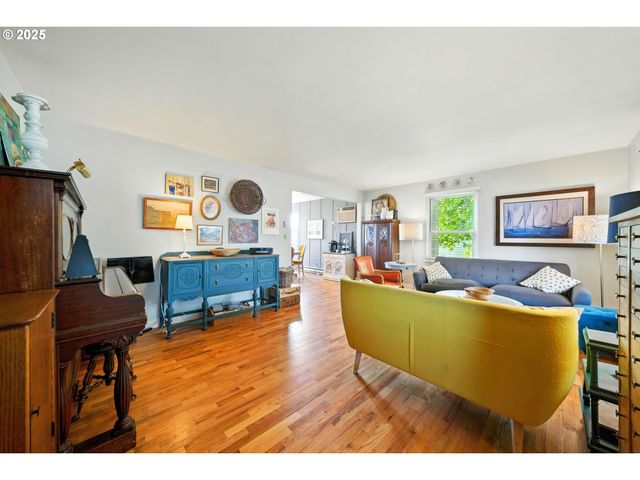 1003 COLLEGE St, Milton Freewater, OR 97862