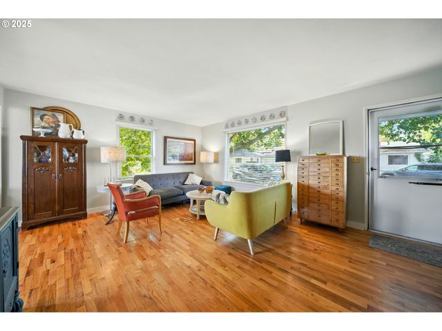 1003 COLLEGE St, Milton Freewater, OR 97862