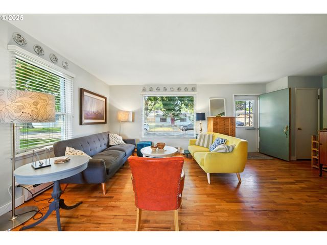 1003 COLLEGE St, Milton Freewater, OR 97862