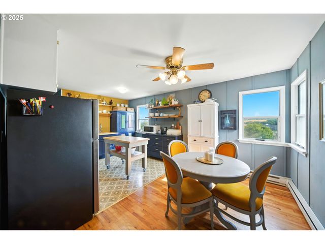 1003 COLLEGE St, Milton Freewater, OR 97862