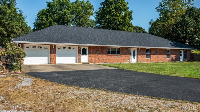 610 Rotary Street, Gillespie, IL 62033