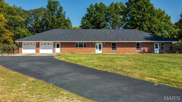 610 Rotary Street, Gillespie, IL 62033