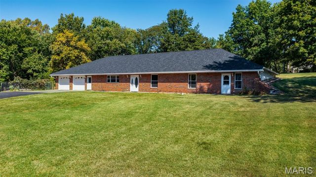 610 Rotary Street, Gillespie, IL 62033