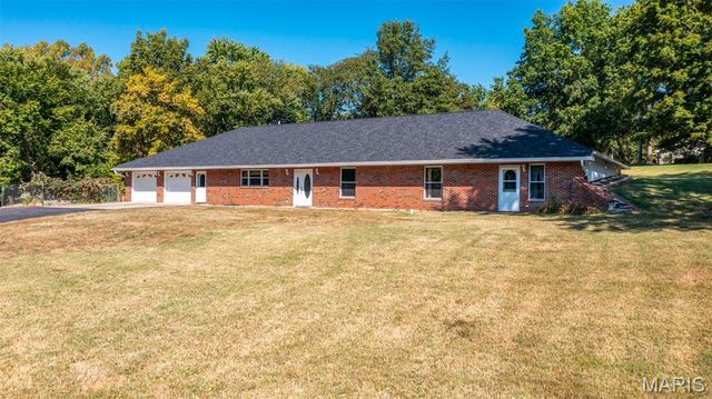 610 Rotary Street, Gillespie, IL 62033