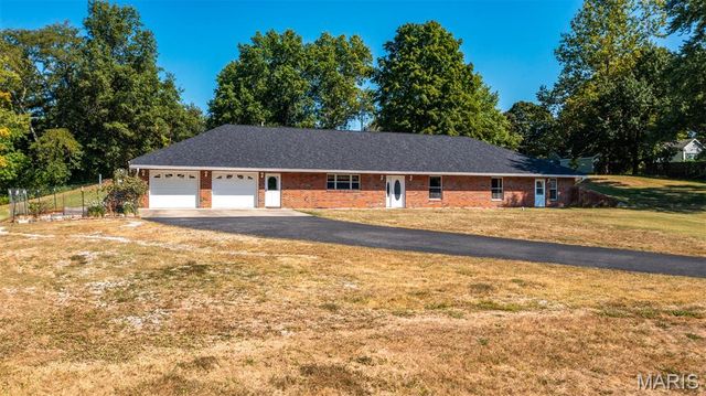 610 Rotary Street, Gillespie, IL 62033