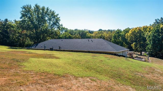 610 Rotary Street, Gillespie, IL 62033