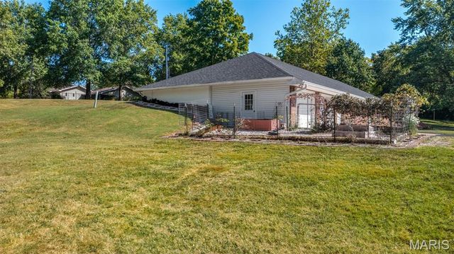 610 Rotary Street, Gillespie, IL 62033