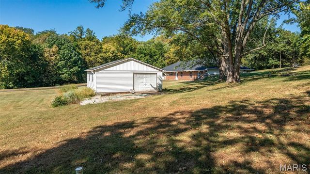 610 Rotary Street, Gillespie, IL 62033