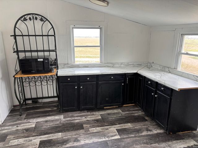 3213 Old River Road, Evansville, IN 47715