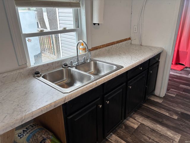 3213 Old River Road, Evansville, IN 47715