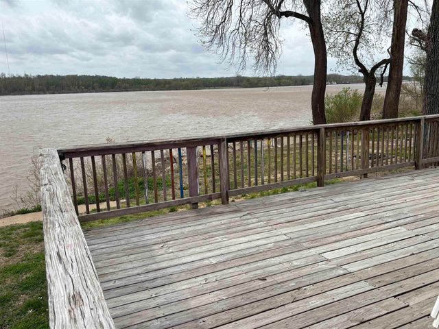 3213 Old River Road, Evansville, IN 47715