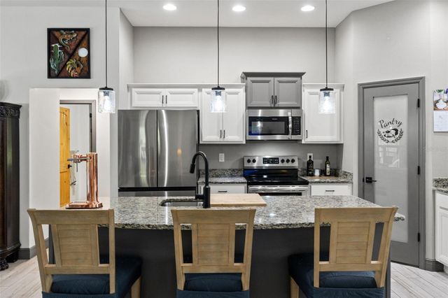 11096 WOOD OWL AVENUE, Weeki Wachee, FL 34614