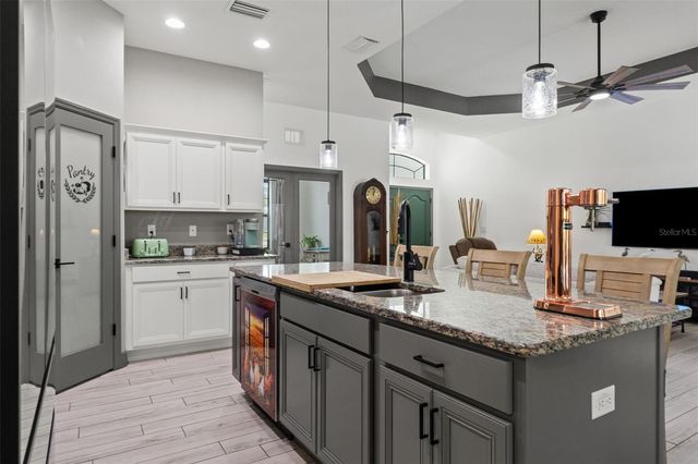 11096 WOOD OWL AVENUE, Weeki Wachee, FL 34614