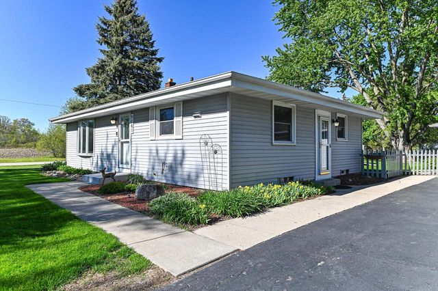 9061 S 83rd STREET, Franklin, WI 53132