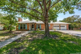 426 Zephyr, Windcrest, TX 78239
