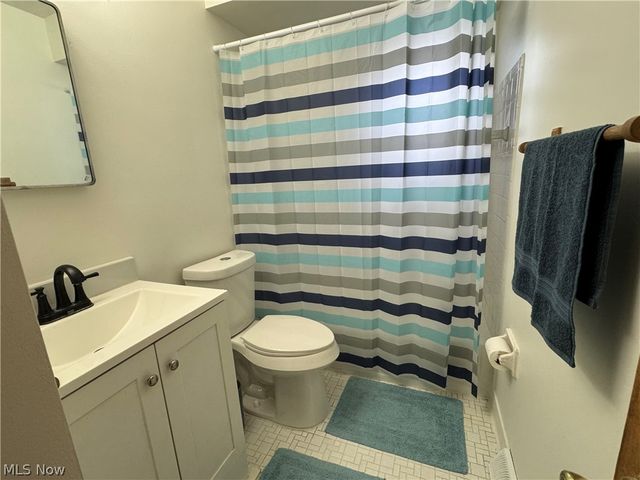 1322 Caryl Drive, Bedford, OH 44146
