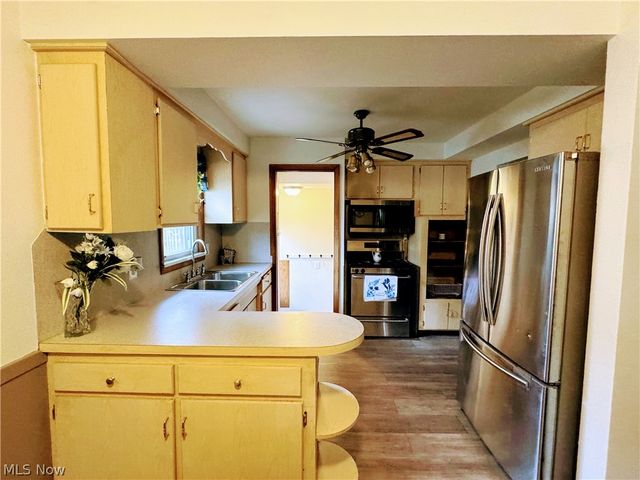 1322 Caryl Drive, Bedford, OH 44146