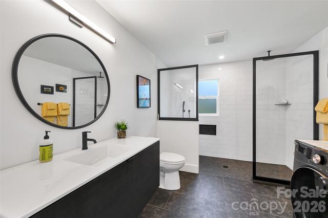 507 Fenwick Court, Hendersonville, NC 28739