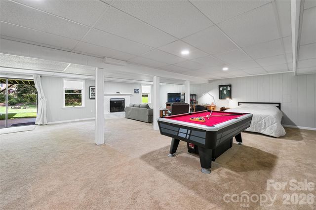 507 Fenwick Court, Hendersonville, NC 28739
