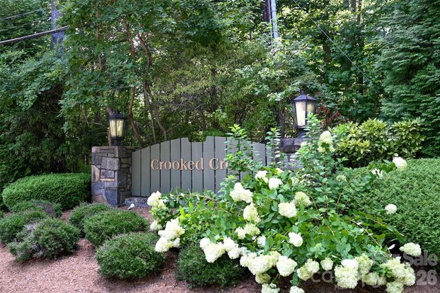 507 Fenwick Court, Hendersonville, NC 28739