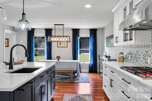 507 Fenwick Court, Hendersonville, NC 28739