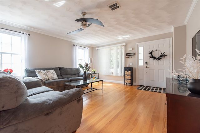 1289 Diamond Hill Road, Woonsocket, RI 02895