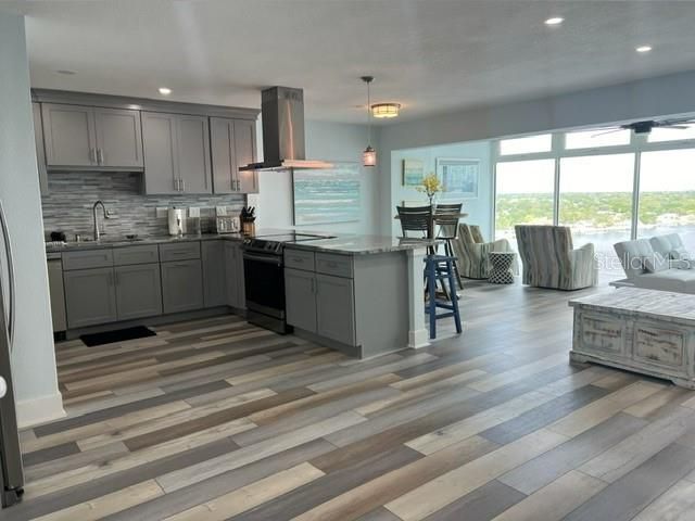 7200 SUNSHINE SKYWAY LANE S 15F, St Petersburg, FL 33711