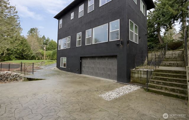 7500 NE Harborview Drive, Poulsbo, WA 98370