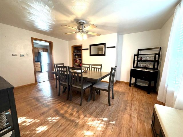 2067 Broadway Ave, Hempfield Twp, PA 15601