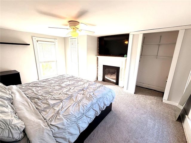 2067 Broadway Ave, Hempfield Twp, PA 15601